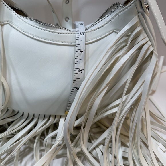Vintage Y2K Style Purse Wristlet White Pleather Fringe Purse Bag Crossbody Emo - Picture 10 of 10
